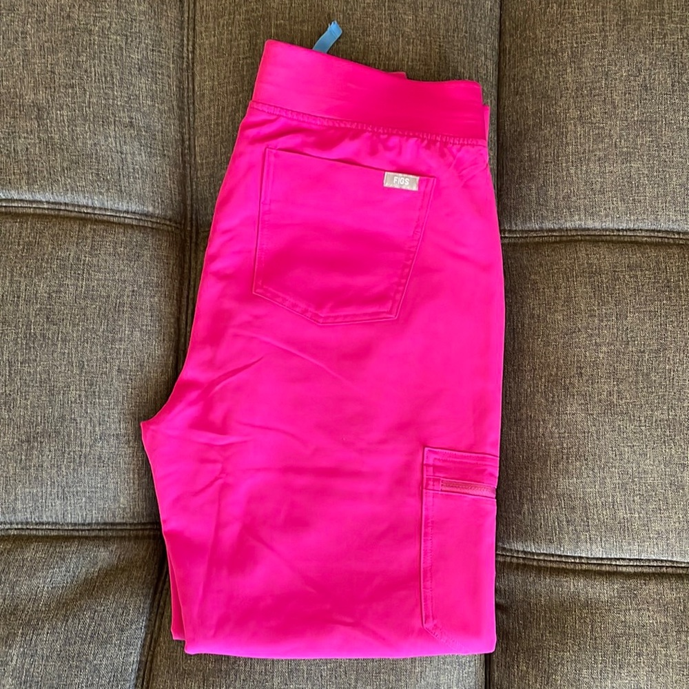 FIGS Raspberry Sorbet Zamora Joggers